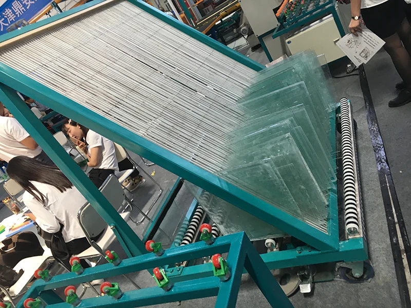 Slotted glass sorting carts