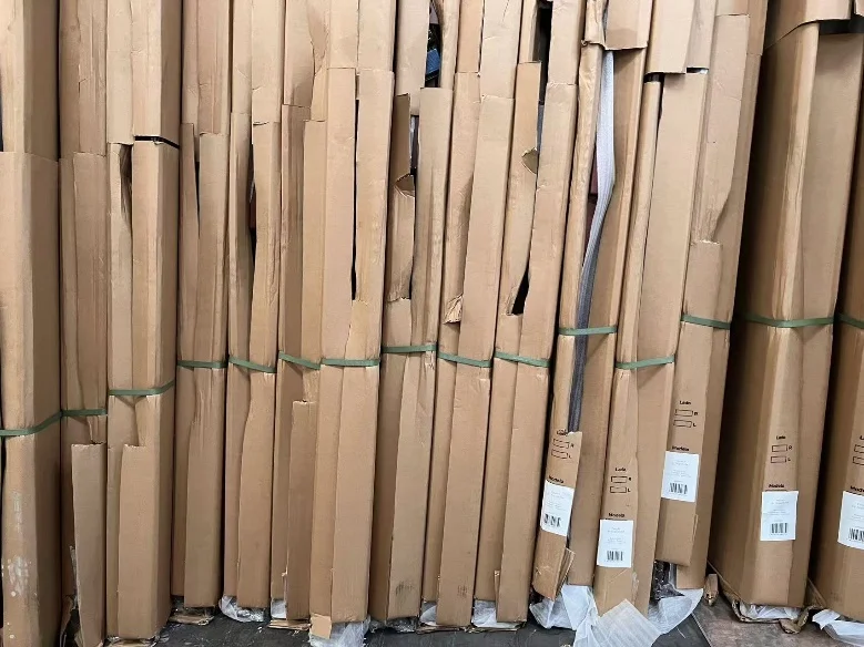Industrial shelving column with multiple pick levels